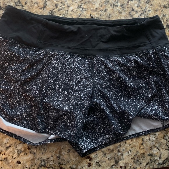lululemon athletica Pants - Lululemon Speed Shorts Mini Splatter White Black 4 inch inseam Size 8